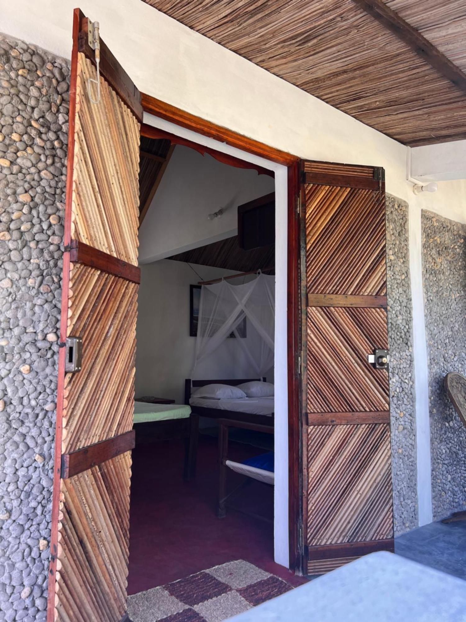 Mora Mora Resort Ankoalamare Экстерьер фото